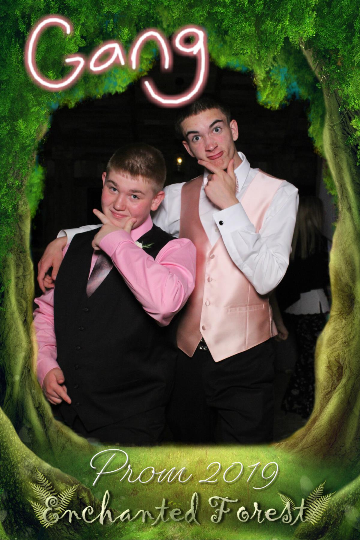 Rangeley Prom | View more photos from the event at gallery.mainemagicmirror.com/u/MaineMagicMirror/Rangeley-Prom